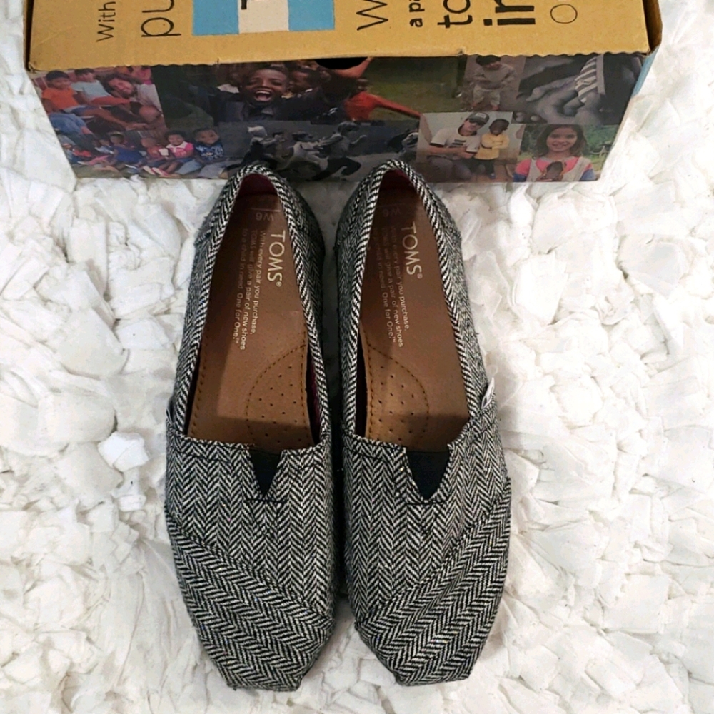 Toms Classics Women's Size 6 Black Metallic Herringbone Shoes - Picture 8 of 12